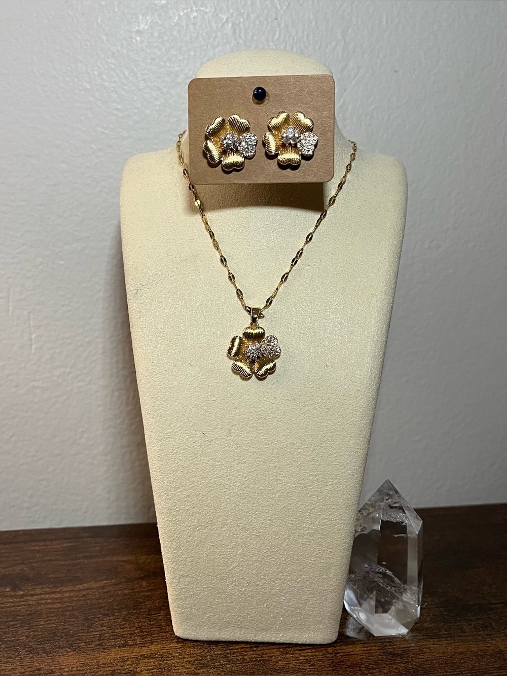 Flower pendant necklace and pierced earring set gold stainless steel jewelry